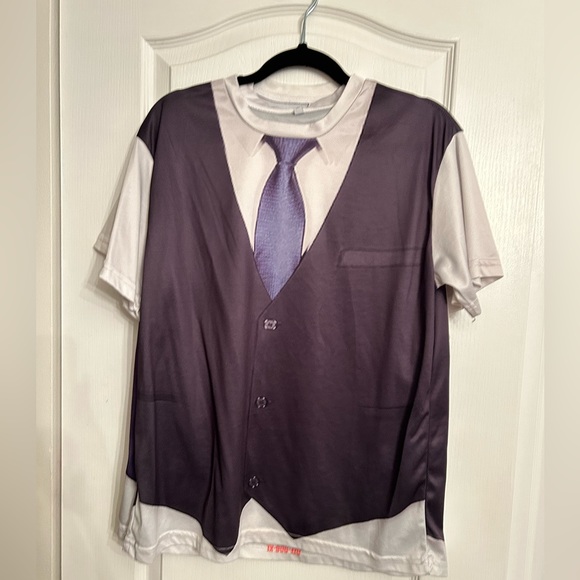2/ $17 Faux Vest & Tie XL Tee - Picture 3 of 7